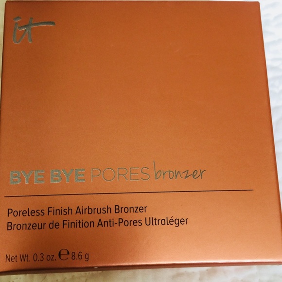 IT cosmetics bronzer in beach 🏖 TWO FOR ONE - Picture 2 of 3